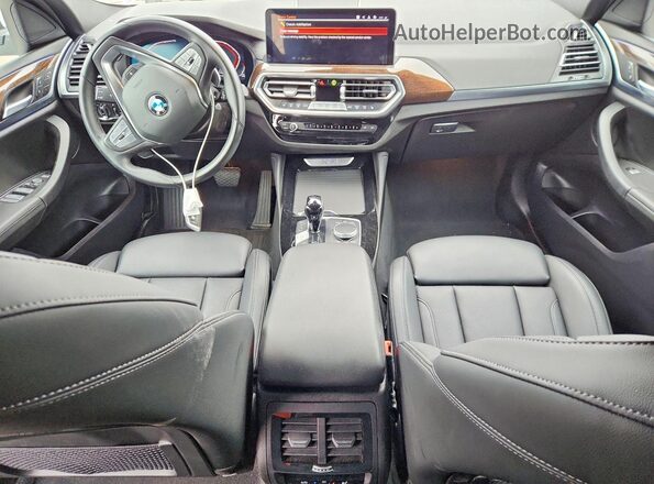 5UX33DT01R9W70929 2024 BMW X4 Белый Вид панели приборов