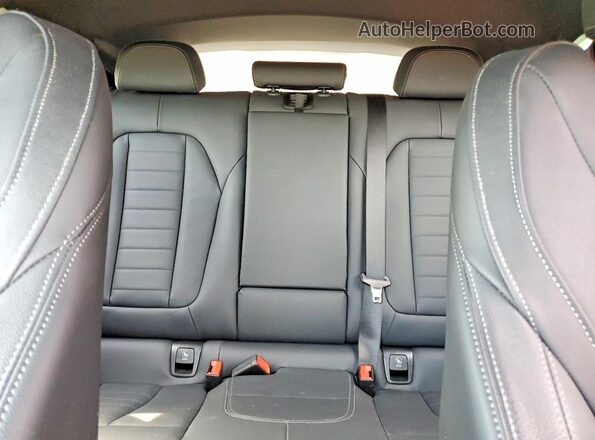 5UX33DT06P9R31386 2023 BMW X4 Red Rear seats view