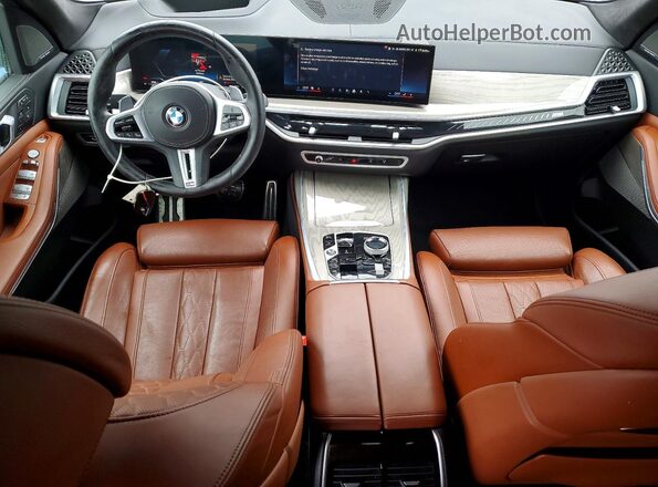 5UX33EM05S9X81199 2025 BMW X7 Черный Вид панели приборов