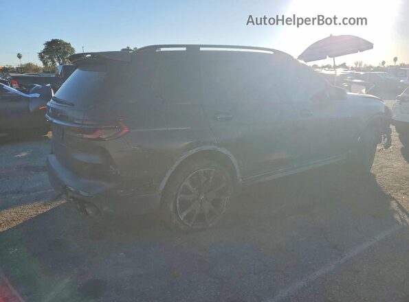 5UX33EM06S9X01439 2025 BMW X7 Gray Trasero derecho