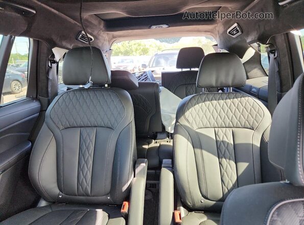 5UX33EM07S9X73329 2025 BMW X7 Blue Вид задніх сидінь