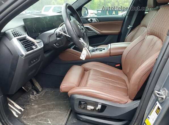 5UX33EX06R9S41334 2024 BMW X6 Gray Вид салону спереду