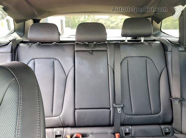 5UX43DP03R9V03731 2024 BMW X3 Gray Widok tylnych siedzeń