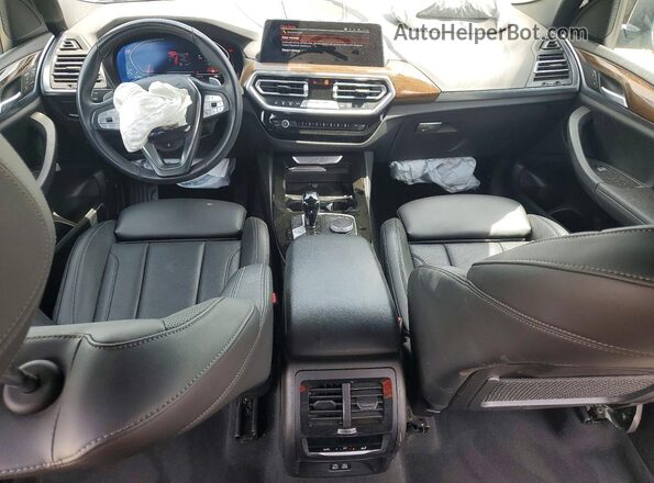 5UX43DP03R9V03731 2024 BMW X3 Gray Widok deski rozdzielczej