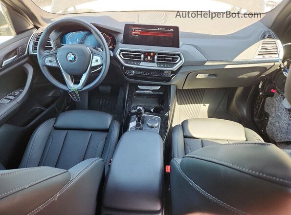 5UX43DP05R9W75050 2024 BMW X3 Black Vista del salpicadero