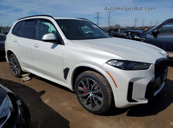 5UX43EU07T9026867 2026 BMW X5 Белый Передняя правая четверть
