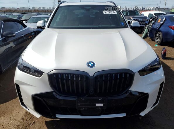 5UX43EU07T9026867 2026 BMW X5 Белый Вид спереди
