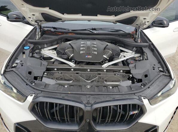 5UX43EX04R9V16283 2024 BMW X6 White Widok wnętrza z tyłu