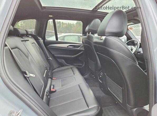 5UX53DP00N9N22607 2022 BMW X3 Gray უკანა სალონის ხედი