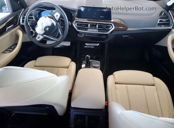 5UX53DP03R9V95556 2024 BMW X3 Черный Вид панели приборов