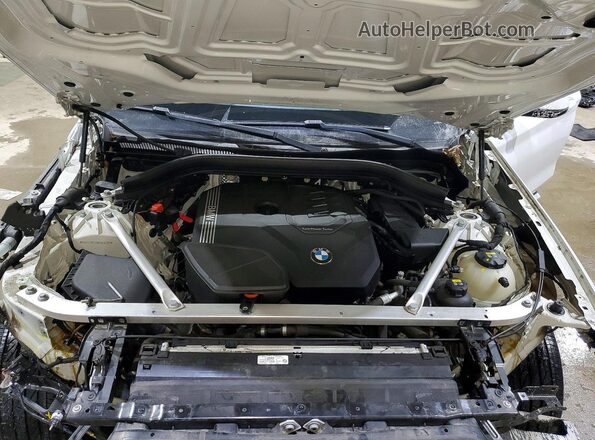 5UX53DP05N9K59319 2022 BMW X3 White Widok komory silnika