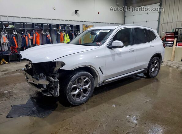 5UX53DP05N9K59319 2022 BMW X3 White Przód lewy