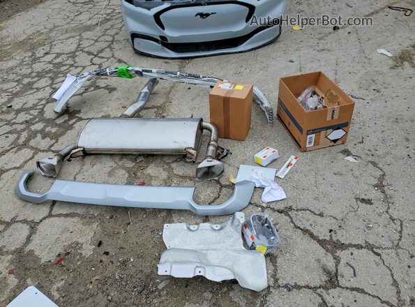 5UX53DP05P9R07535 2023 BMW X3 White Widok naklejki z numerem VIN