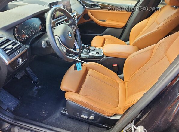 5UX53DP05R9U29460 2024 BMW X3 Черный Вид салона спереди