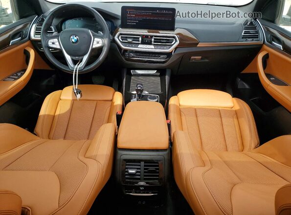 5UX53DP06R9U82605 2024 BMW X3 Gray Widok deski rozdzielczej