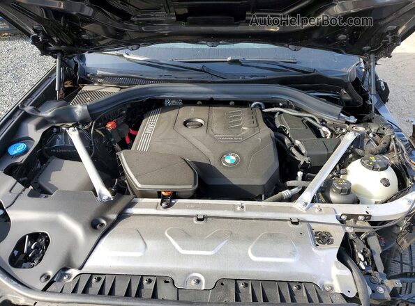 5UX53DP08R9T86734 2024 BMW X3 Gray Vista interior trasera