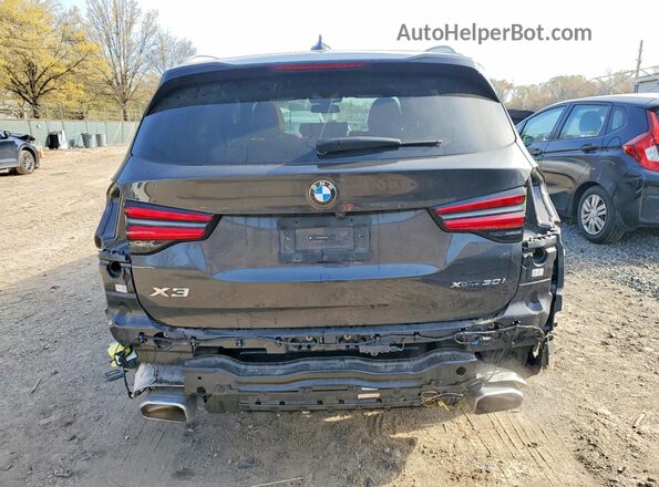 5UX53DP08R9T86734 2024 BMW X3 Gray Vista trasera