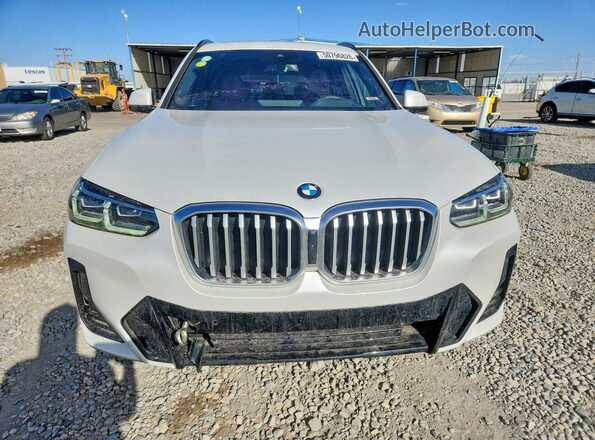 5UX53DP09R9W36790 2024 BMW X3 Белый Вид спереди