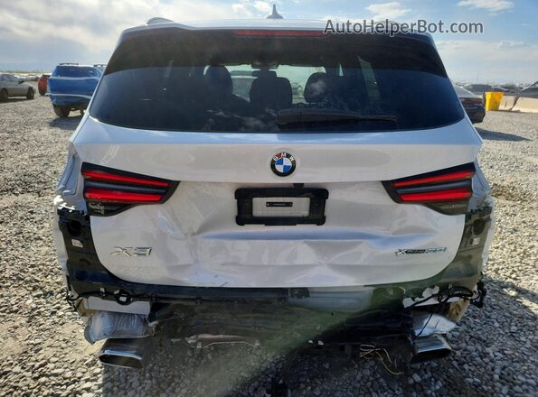 5UX53DP09R9W36790 2024 BMW X3 Белый Вид сзади