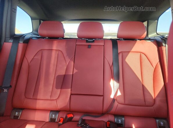 5UX53DP09R9W36790 2024 BMW X3 Белый Вид задних сидений