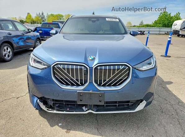5UX53GP05S9033407 2025 BMW X3 Blue Widok z przodu