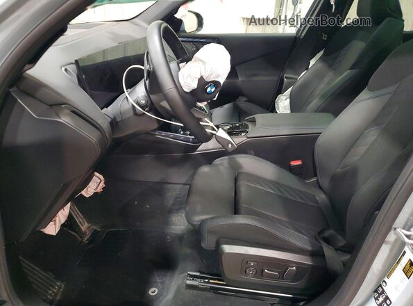5UX53GP05S9138688 2025 BMW X3 Серый Вид салона спереди