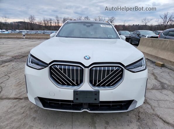 5UX53GP06S9073558 2025 BMW X3 White Widok z przodu