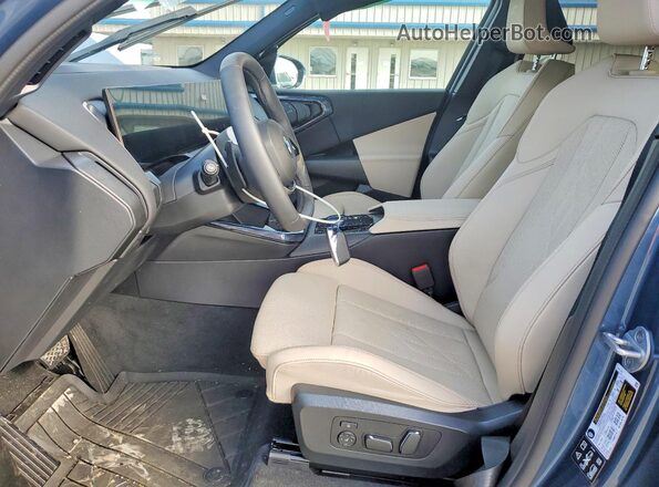 5UX53GP09S9088507 2025 BMW X3 Синий Вид салона спереди
