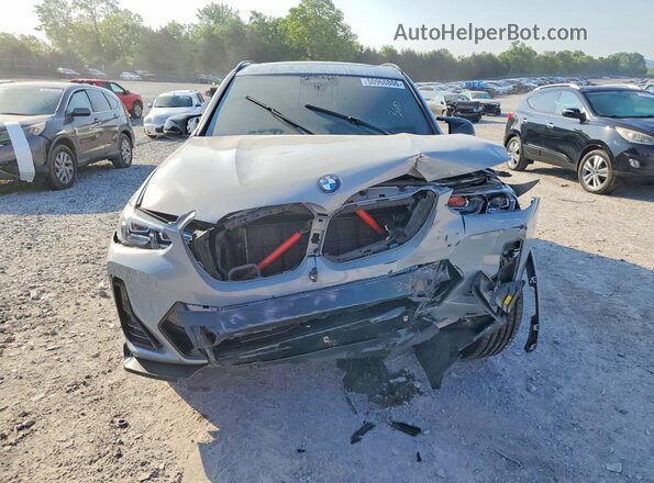 5UX83DP00N9L05443 2022 BMW X3 Серый Вид спереди