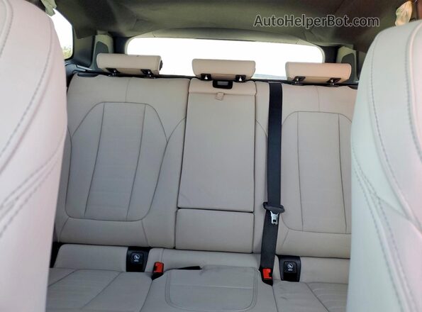 5UX83DP04N9N17407 2022 BMW X3 Черный Вид задних сидений