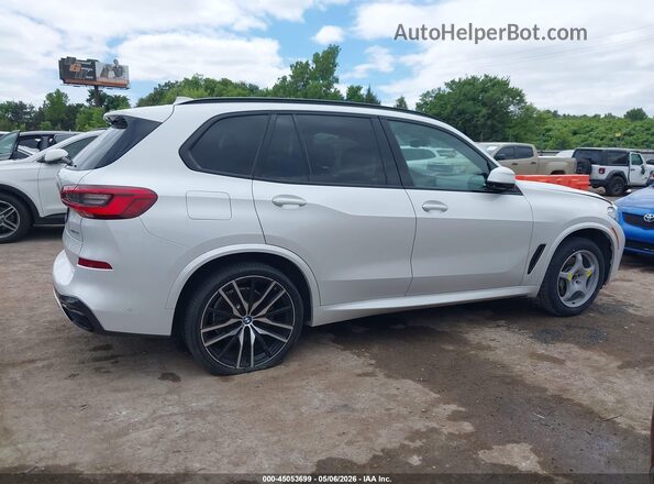 5UXCR4C01L9C02935 2020 BMW X5 White Widok wnętrza z tyłu