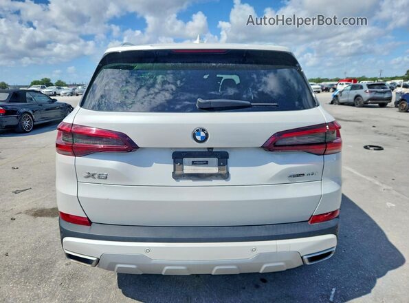 5UXCR4C01M9H71981 2021 BMW X5 White Vista trasera