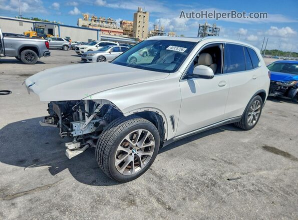 5UXCR4C01M9H71981 2021 BMW X5 White Vista tres cuartos delantera izquierda