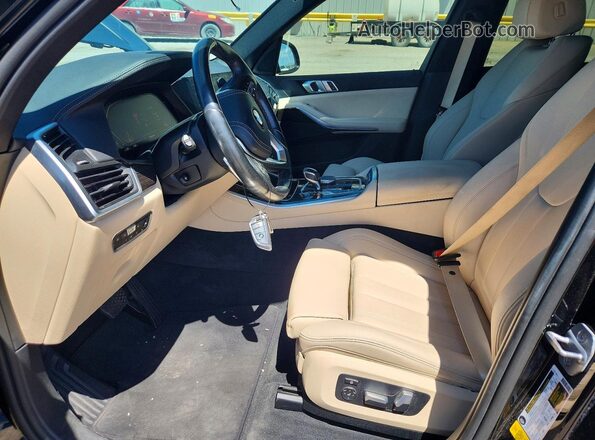 5UXCR4C07LLT19452 2020 BMW X5 Черный Вид салона спереди