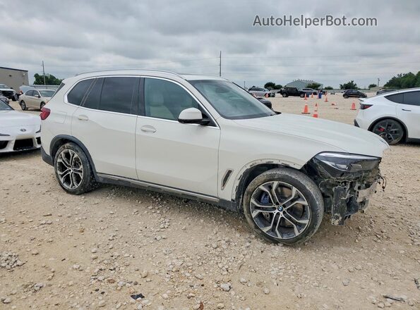 5UXCR4C09L9C59898 2020 BMW X5 Белый Передняя правая четверть