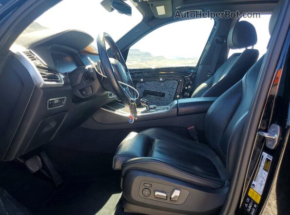 5UXCR6C06L9B26320 2020 BMW X5 Черный Вид салона спереди