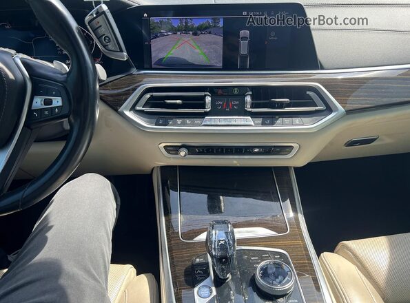 5UXCR6C50KLL36566 2019 BMW X5 Бордовый Вид задних сидений