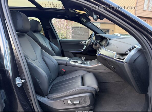 5UXCR6C52KLL26024 2019 BMW X5 Серый Вид салона спереди