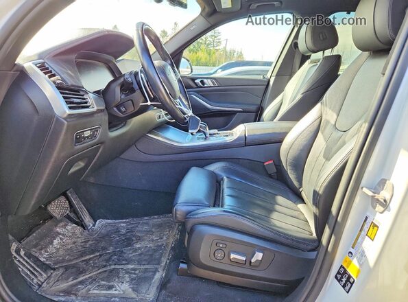 5UXCR6C55KLL24798 2019 BMW X5 Белый Вид салона спереди