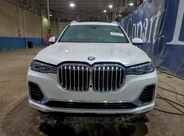 5UXCW2C01N9K38170 2022 BMW X7 White Front view