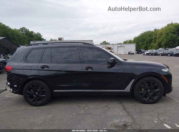 5UXCW2C02M9E41103 2021 BMW X7 Black Widok wnętrza 360 stopni