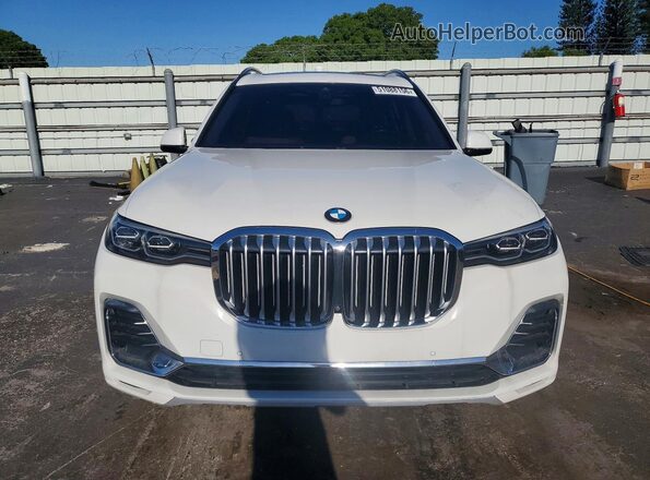 5UXCW2C02M9H35987 2021 BMW X7 Белый Вид спереди