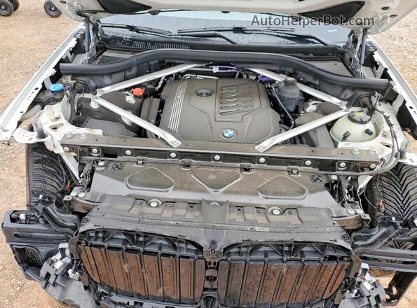 5UXCW2C02N9J84393 2022 BMW X7 Белый Вид подкапотного пространства