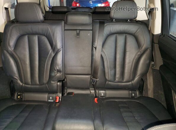 5UXCW2C02N9M47756 2022 BMW X7 Black Vista de los asientos traseros