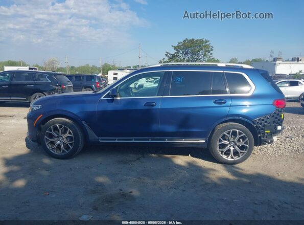 5UXCW2C07M9F83821 2021 BMW X7 Синий Вид задней части салона