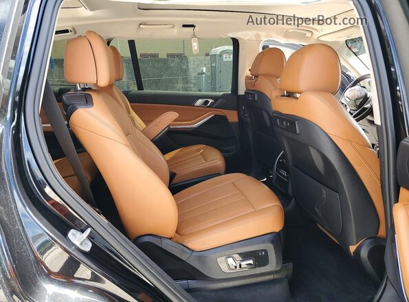5UXCW2C07M9G50529 2021 BMW X7 Black Rear interior view