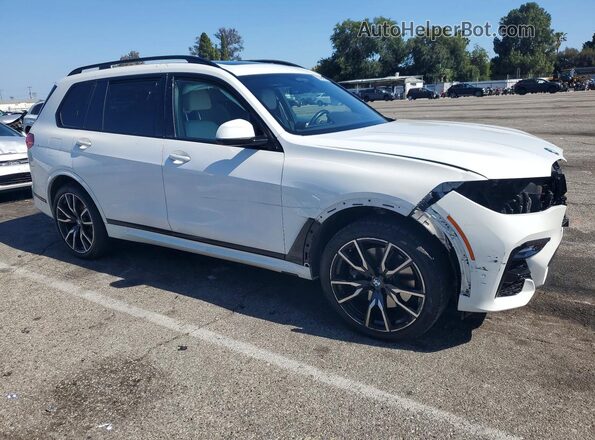 5UXCW2C07N9L11557 2022 BMW X7 White Delantero derecho
