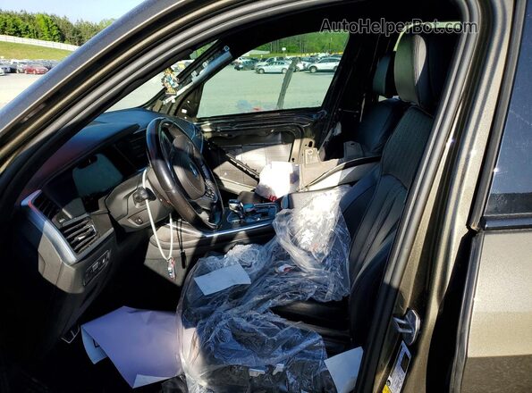 5UXCW2C08N9L66390 2022 BMW X7 Brown Vista interior delantera