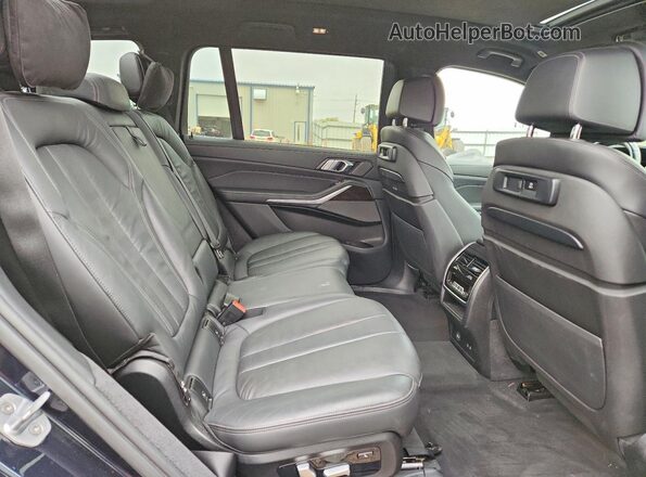 5UXCW2C09L0E74263 2020 BMW X7 Blue Widok wnętrza z tyłu