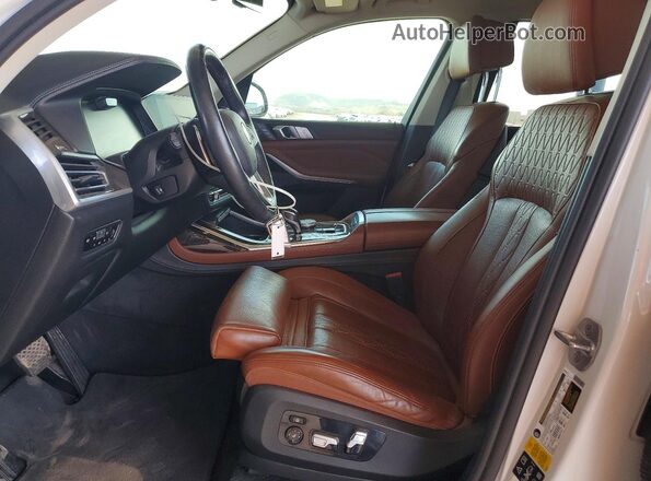 5UXCW2C09L9C68792 2020 BMW X7 White წინა სალონის ხედი